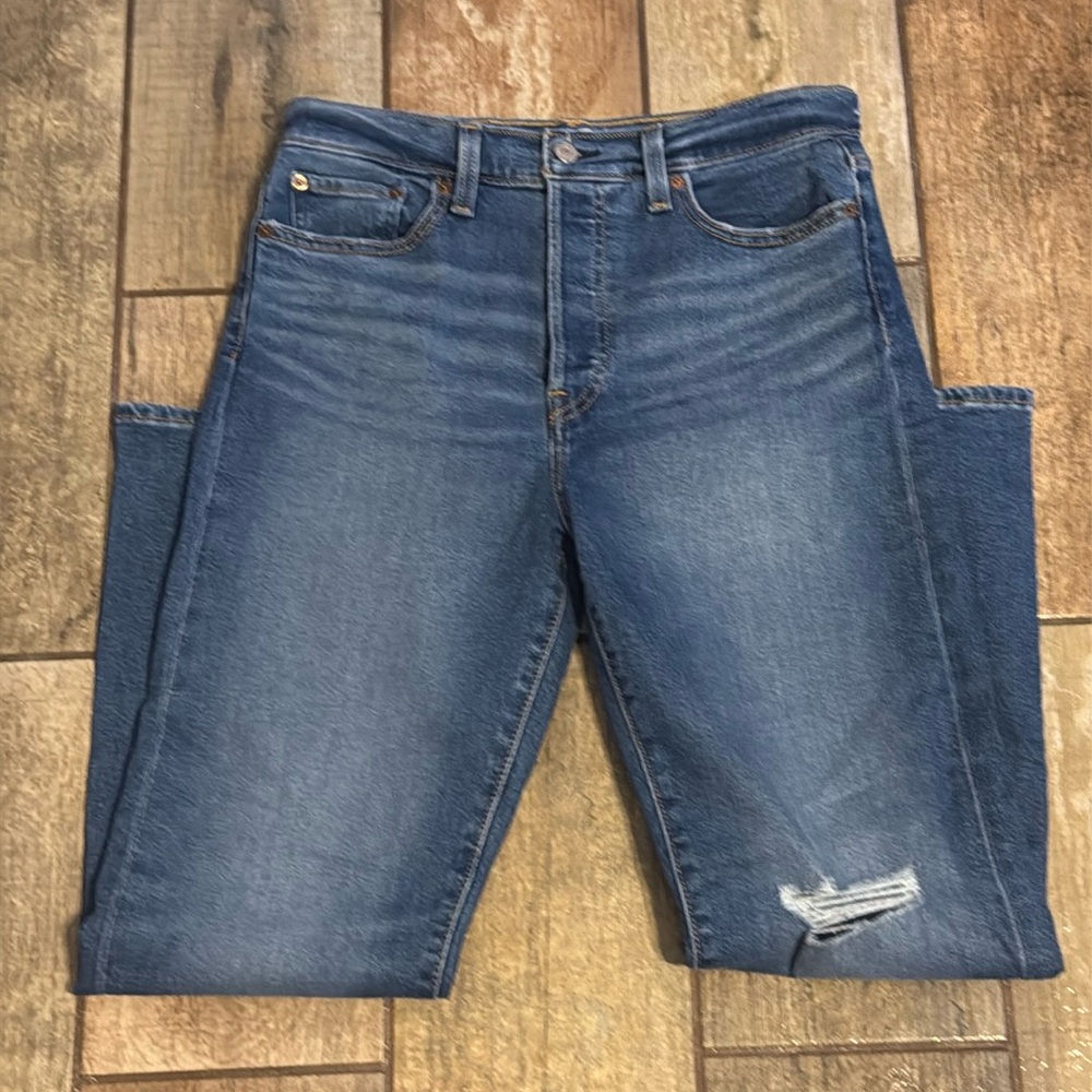 Levi's Women's Straight Leg Blue Jeans with Distressed Knee
